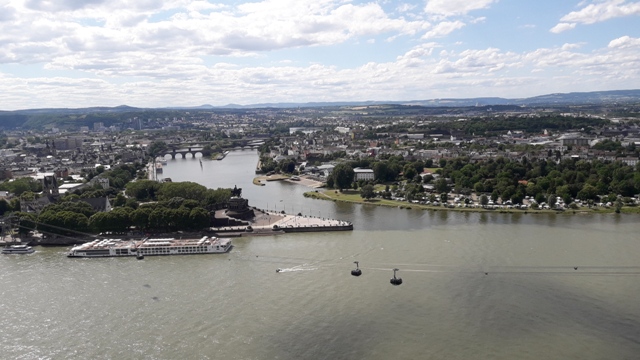 Aussicht auf das deutsche Eck von der Festung Ehrenbreitstein aus.