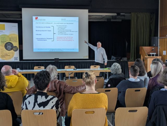 Fachvortrag  von Prof. Dr. Sven Degenhardt an der Landesschule